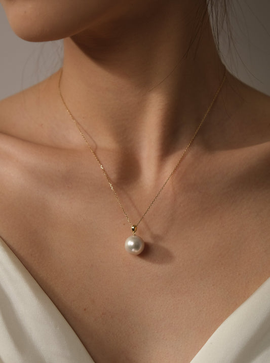 Freshwater Pearl Pendant With 18K Gold FP18K1