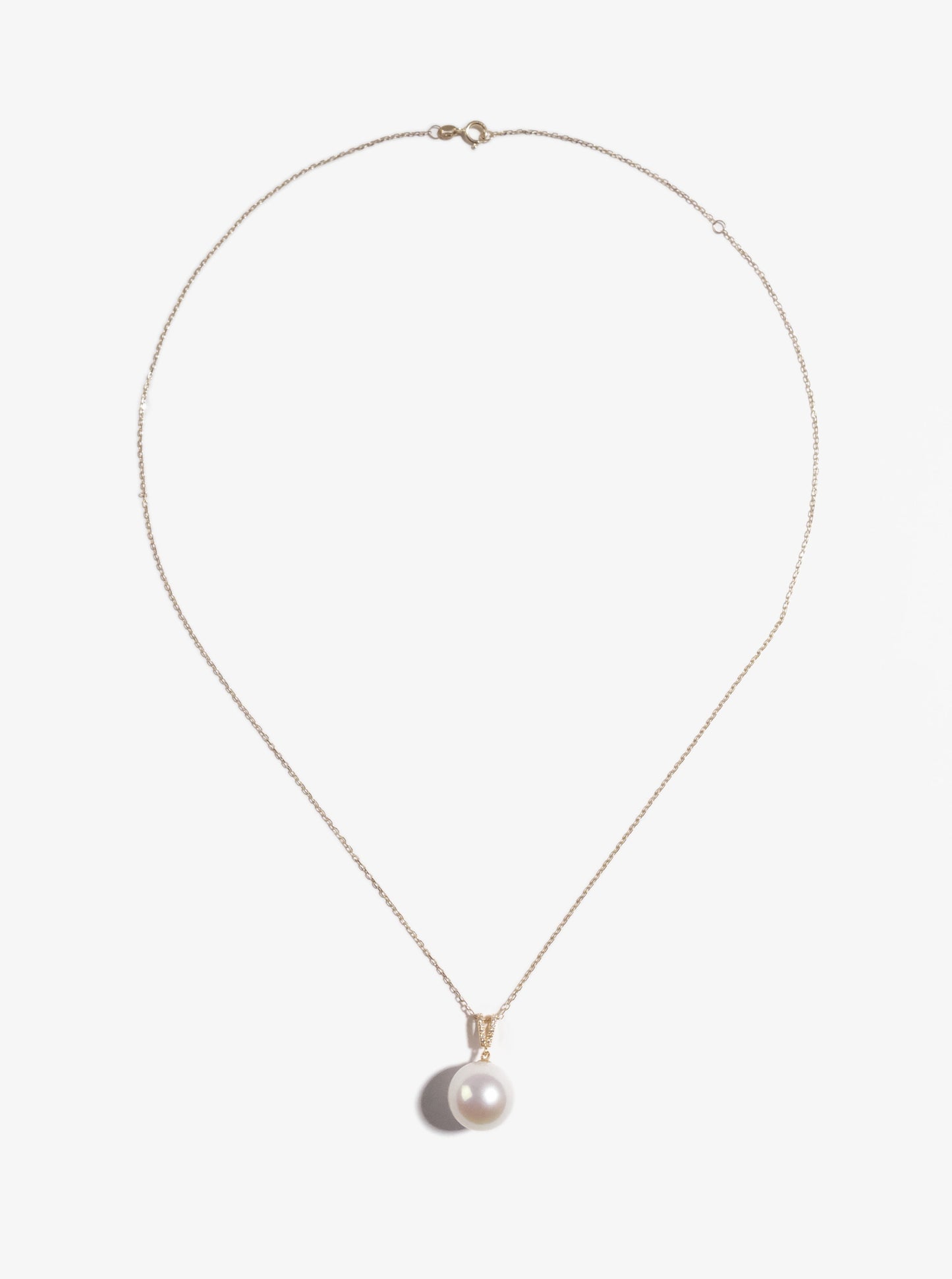 Freshwater Pearl Pendant With 18K Gold  FP18K22