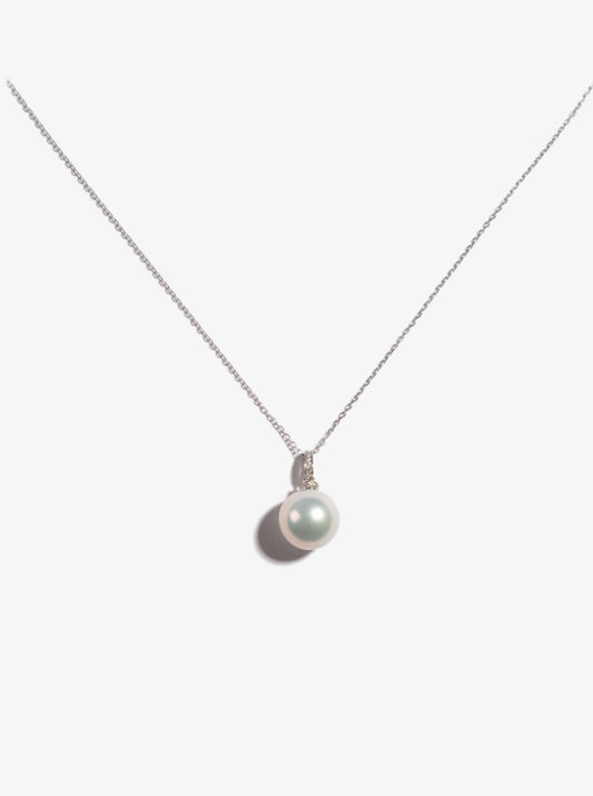 Freshwater Pearl Pendant With 18K Gold  FP18K30